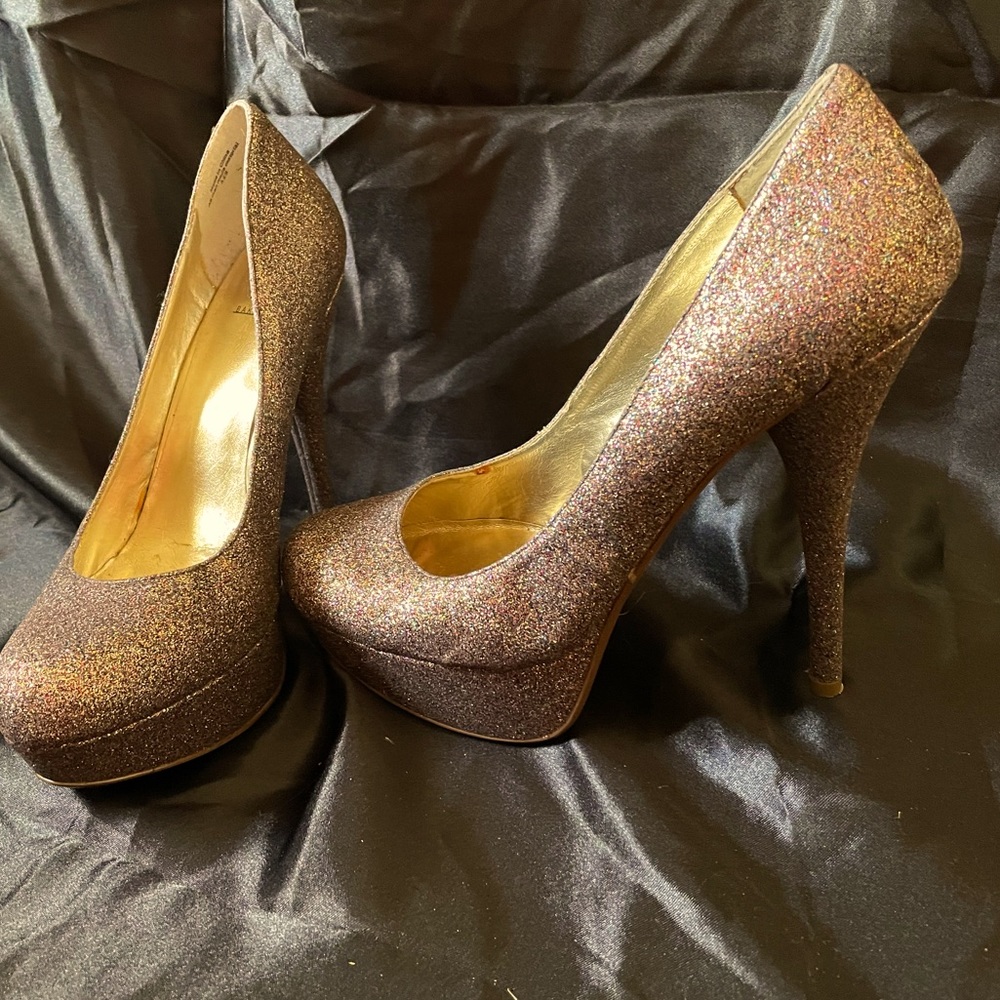 Colorful sparkle heel